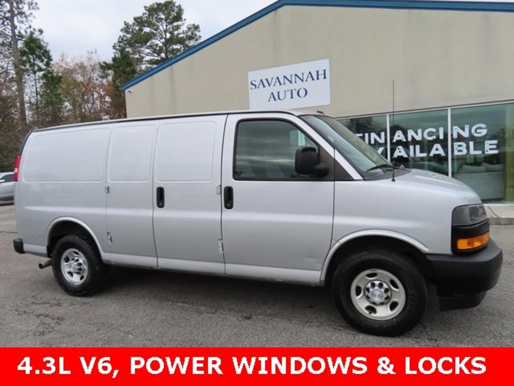 2018 Chevrolet Express Cargo Work Van's photo